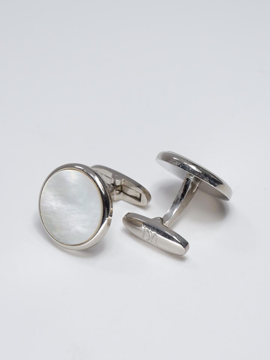 cuffbutW125b